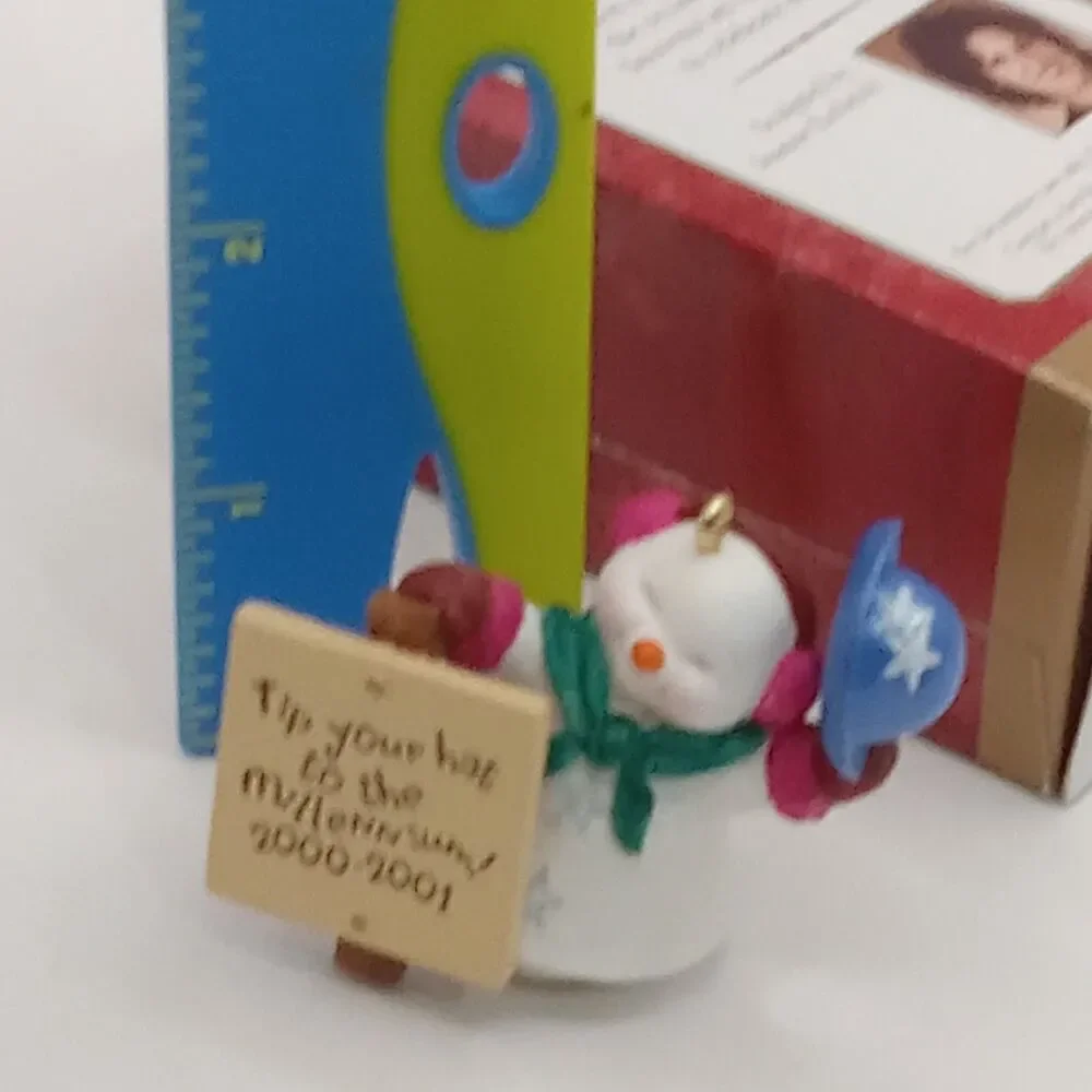 Millennium Snowma'am 2000 Hallmark Keepsake Mini Ornament Snowman 1 3/4